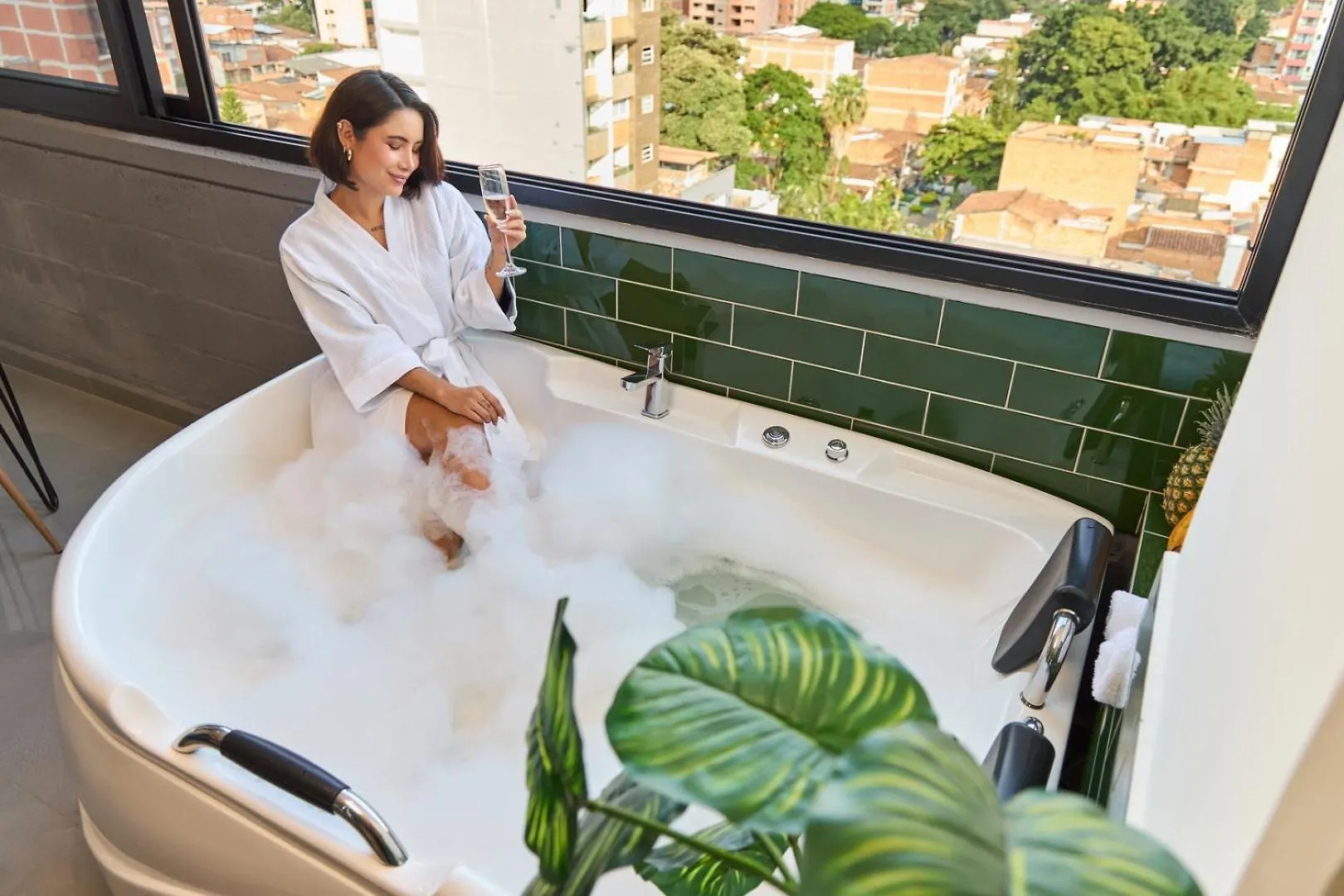 Apartment Jacuzzi Comfort Aparta-Suite Stadio Rosa Negra Medellin Colombia