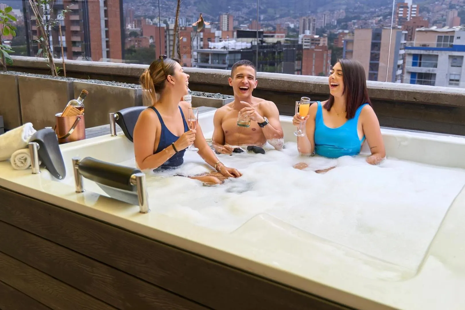 Apartment Jacuzzi Comfort Aparta-Suite Stadio Rosa Negra Medellin